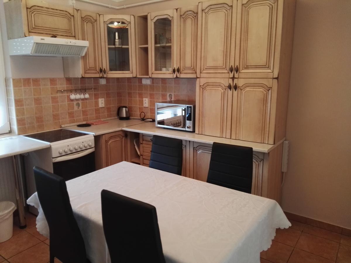 Kiskucko Apartman Hajdúszoboszló Εξωτερικό φωτογραφία